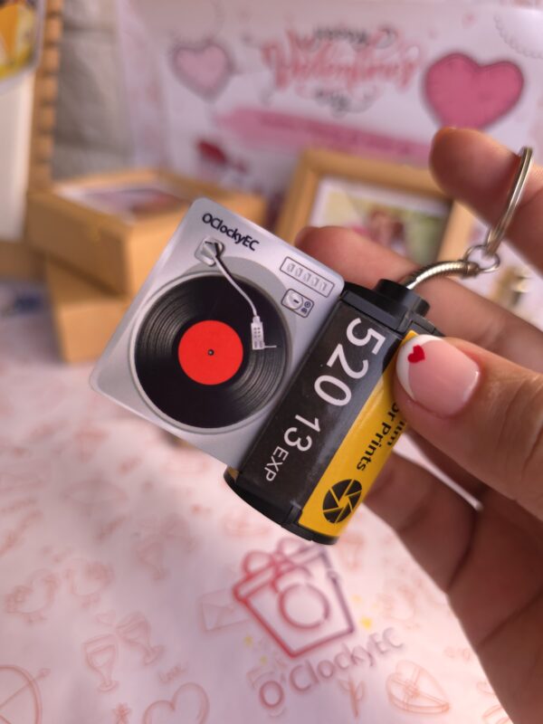 Llavero Rollo de Fotos + (Envío Gratis) + Versión Disco de Vinilo