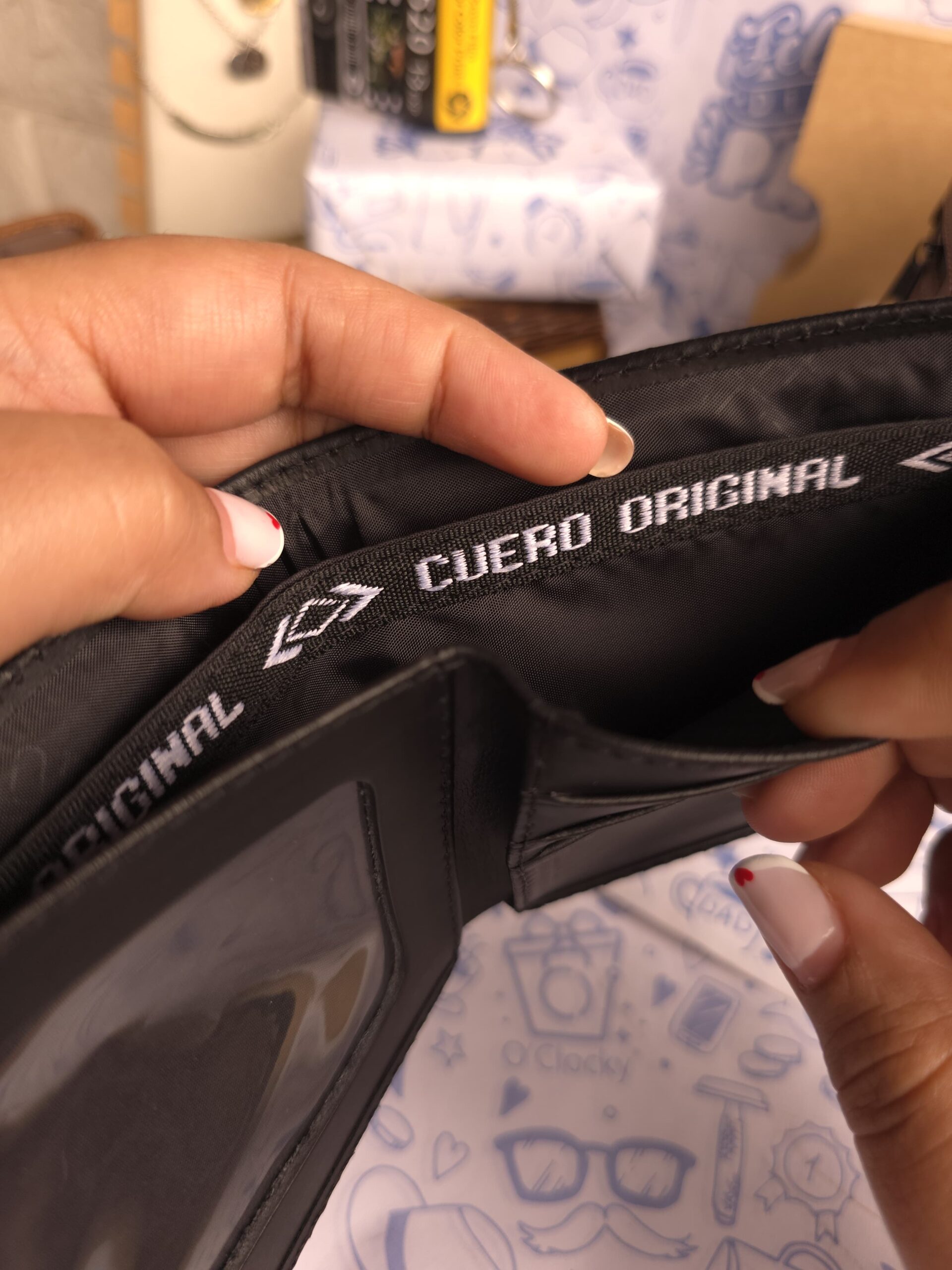 Combo: Billetera Negra Modelo 1 + Llavero Acero Inoxidable + Envío Gratis - Imagen 6